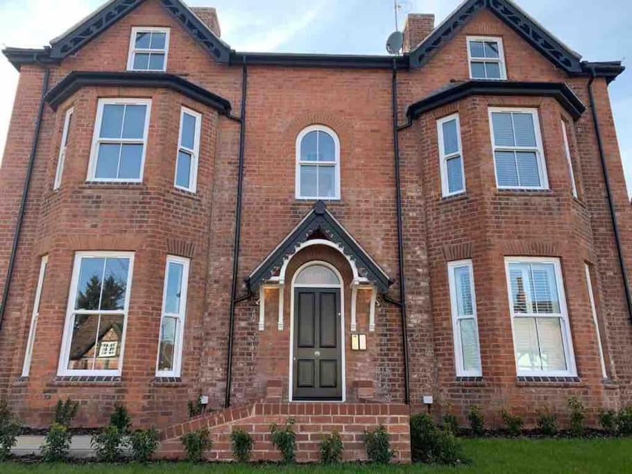 Boutique Luxury Apartment, High St, Henley-In-Arden מראה חיצוני תמונה