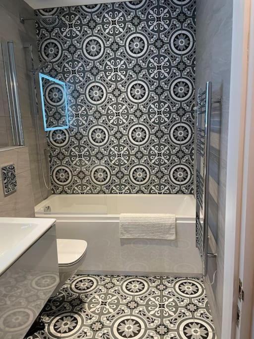 Boutique Luxury Apartment, High St, Henley-In-Arden מראה חיצוני תמונה