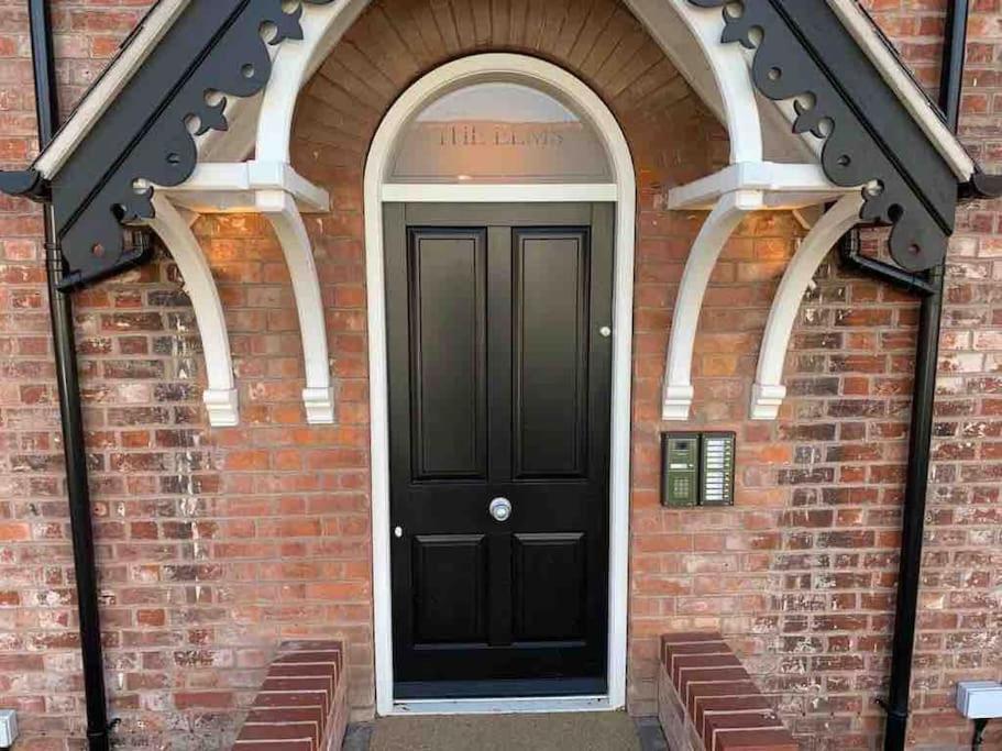 Boutique Luxury Apartment, High St, Henley-In-Arden מראה חיצוני תמונה